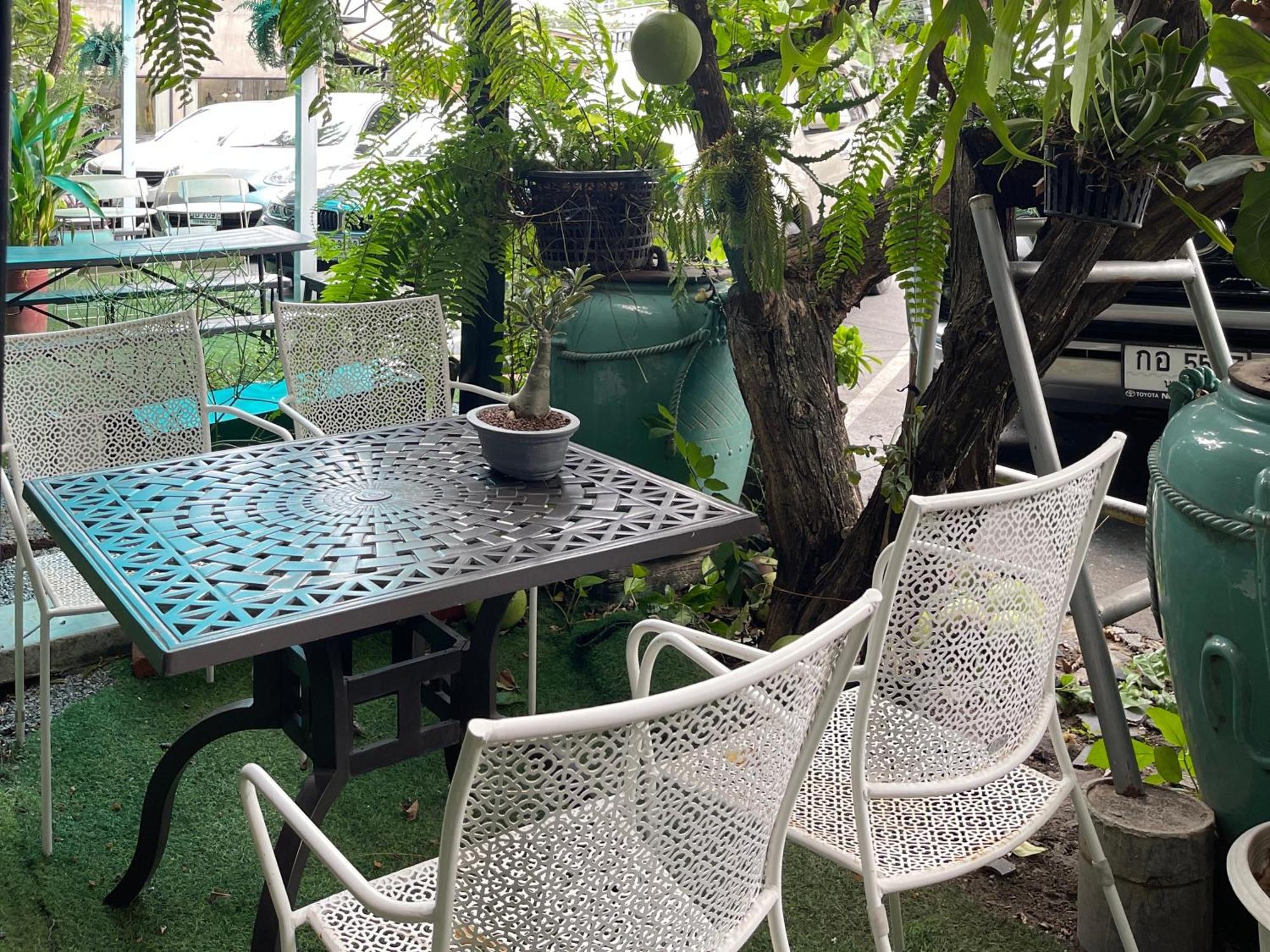 Appartamento The Quarter Wutthakat Bangkok Esterno foto