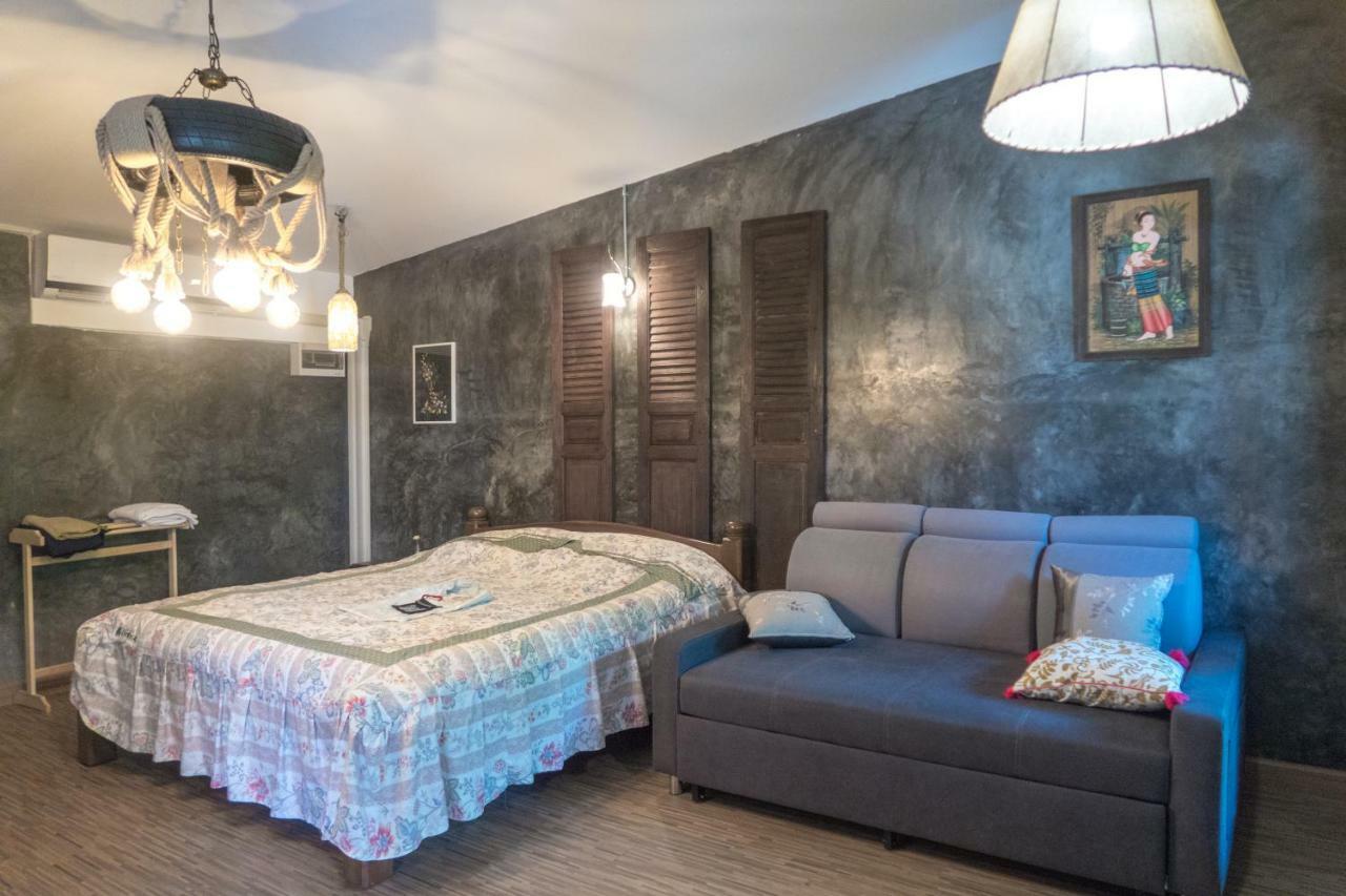 Appartamento The Quarter Wutthakat Bangkok Esterno foto